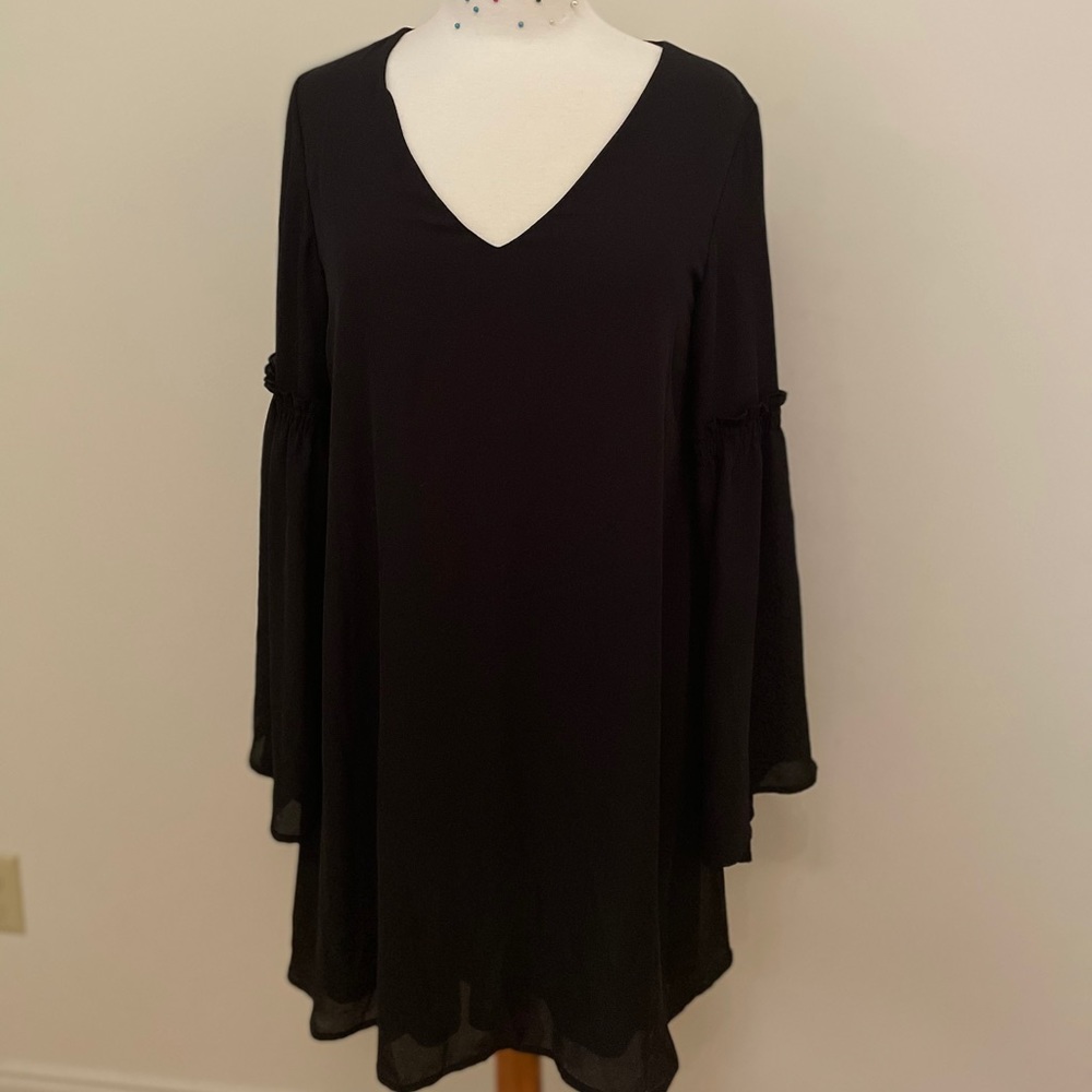 Little black dress w bell sleeves